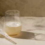 پروتئین شفاف بهتر است یا پودر پروتئین معمولی؟ نظر متخصص تغذیه