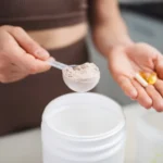 چه اتفاقی در بدن می‌افتد وقتی منیزیم را همراه با پودر پروتئین مصرف می‌کنید؟