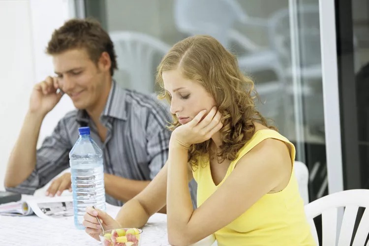 چرا حس چشایی از بین میرود؟ علل و راههای درمان