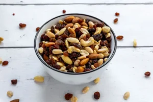 ۵ ترکیب سالم برای تهیه تریل میکس مغذی و سیرکننده