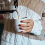 بهترین زمان نوشیدن قهوه برای انرژی و خواب بهتر