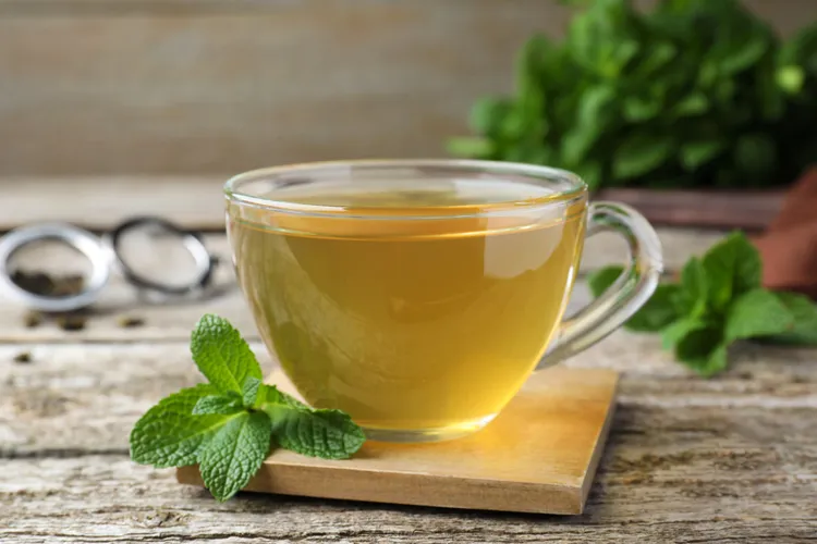 آیا چای نعناع شبانه به خواب بهتر کمک میکند؟