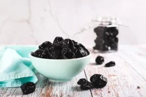 بهترین زمان مصرف آلو خشک برای بهبود گوارش چه زمانی است؟