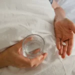ملاتونین یا ال‌تئانین؛ کدام برای خواب مناسب‌تر است؟