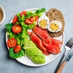 چه زمانی پروتئین، چربی یا کربوهیدرات را بیشتر کنیم؟