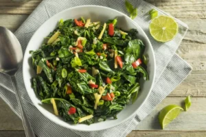 اگر کلم برگ را مرتب بخورید، چه اتفاقی برای بدن می‌افتد؟