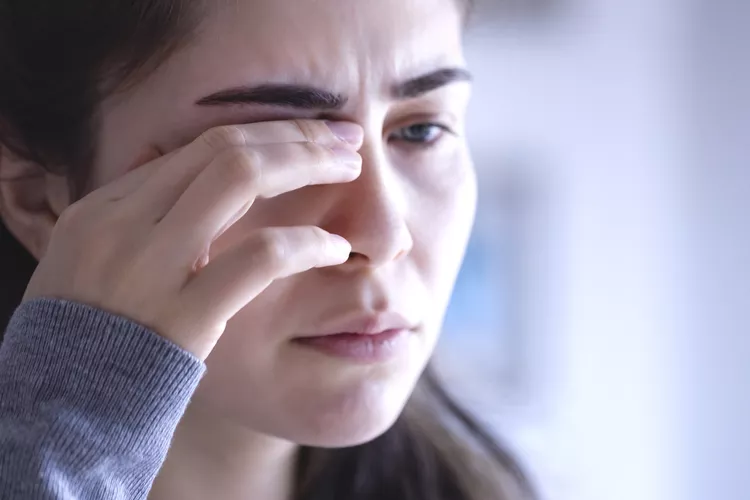 شالازیون چیست و چه شکلی دارد؟ تفاوت با گلمژه و روش درمان