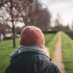 پسوریازیس چگونه ایجاد می‌شود؟ عوامل، محرک‌ها و نقش ژنتیک