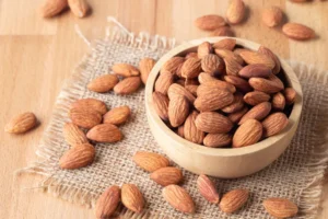 آیا خوردن روزانه بادام فشارخون را کاهش می‌دهد؟