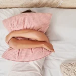 کم‌خوابی چه تأثیری بر متابولیسم و کنترل وزن دارد؟