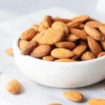 ۹ مغز و دانه سرشار از منیزیم؛ جایگزین‌هایی برای بادام