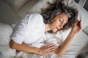 چرت روزانه چه تأثیری بر مغز دارد؟ از تقویت حافظه تا افزایش هوشیاری